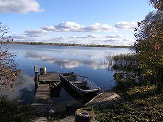 Озеро Усадское  как будто создано для сельскохозяйственного туризма