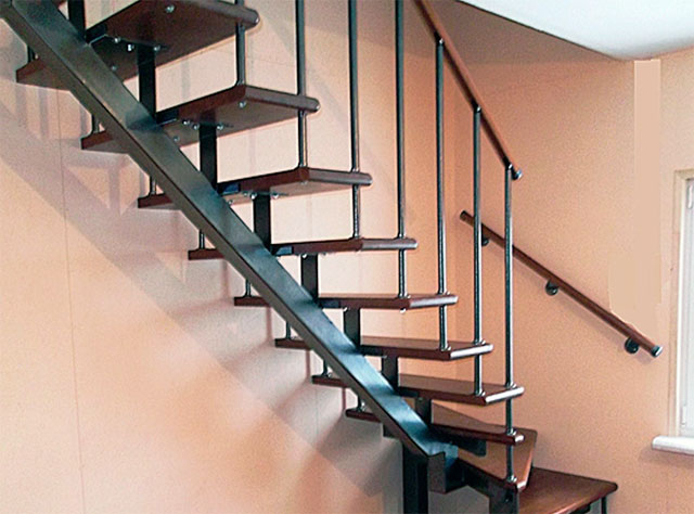 Какие металлоконструкции используются для каркаса лестницы